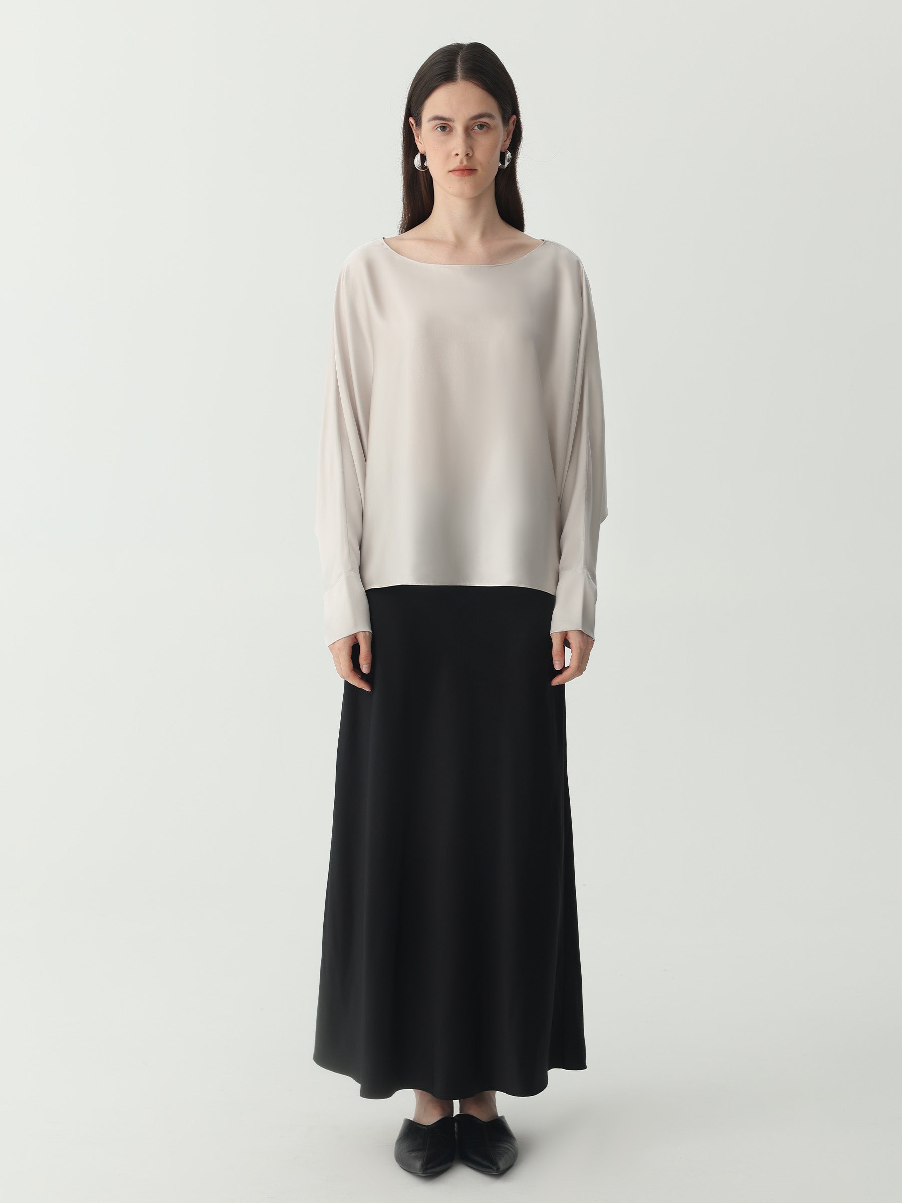 Batwing-Sleeve Blouse in Silk #color_Soft Gray White
