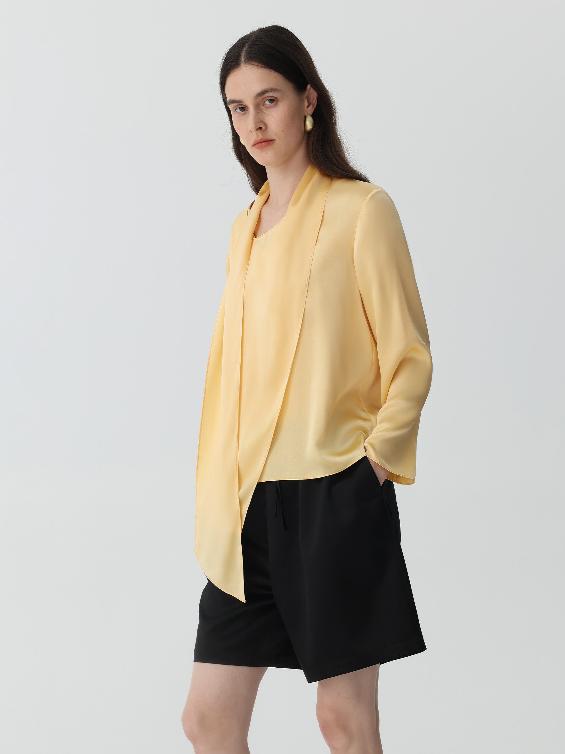 #color_Champagne gold