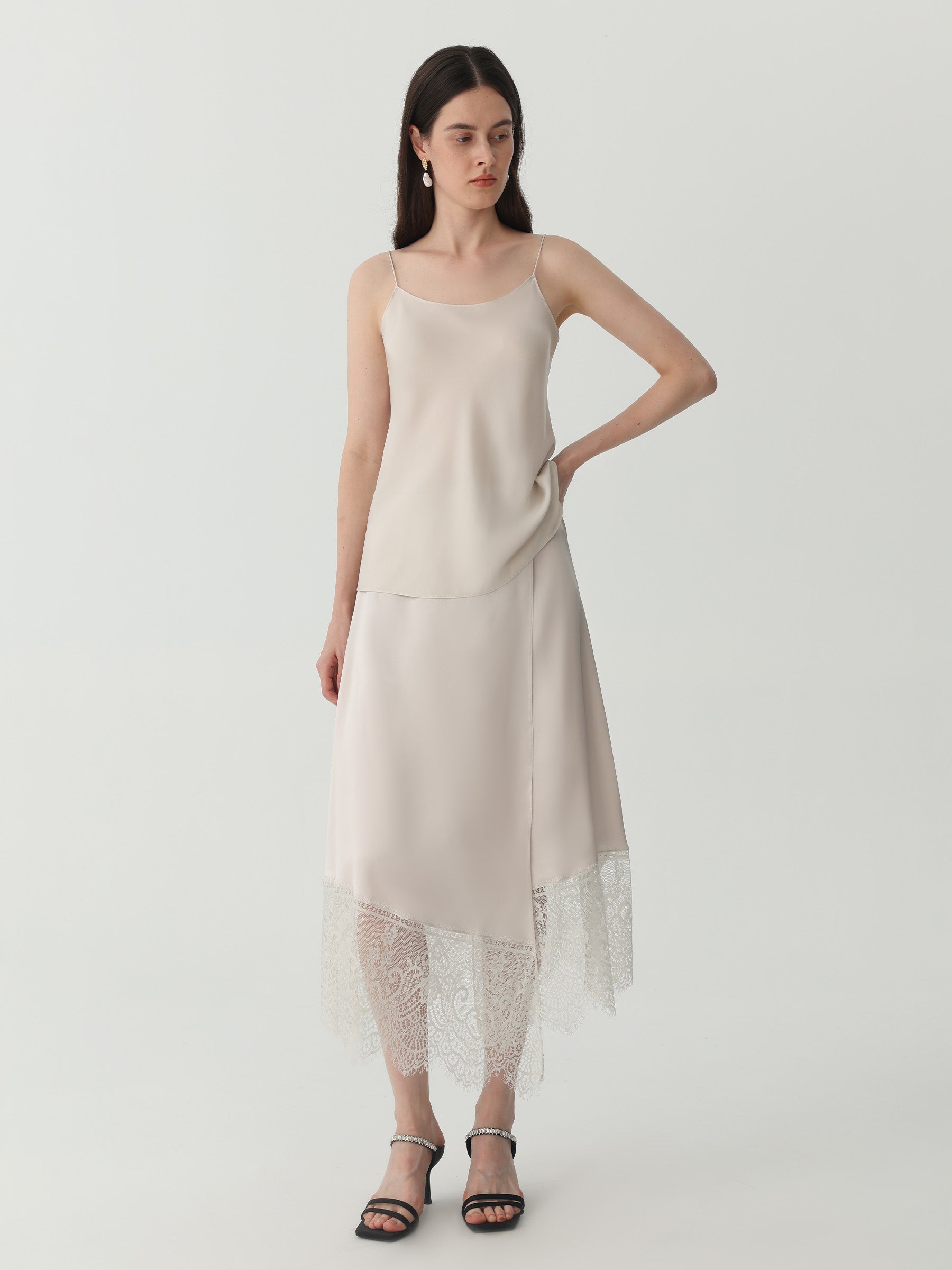 #color_Soft Gray White