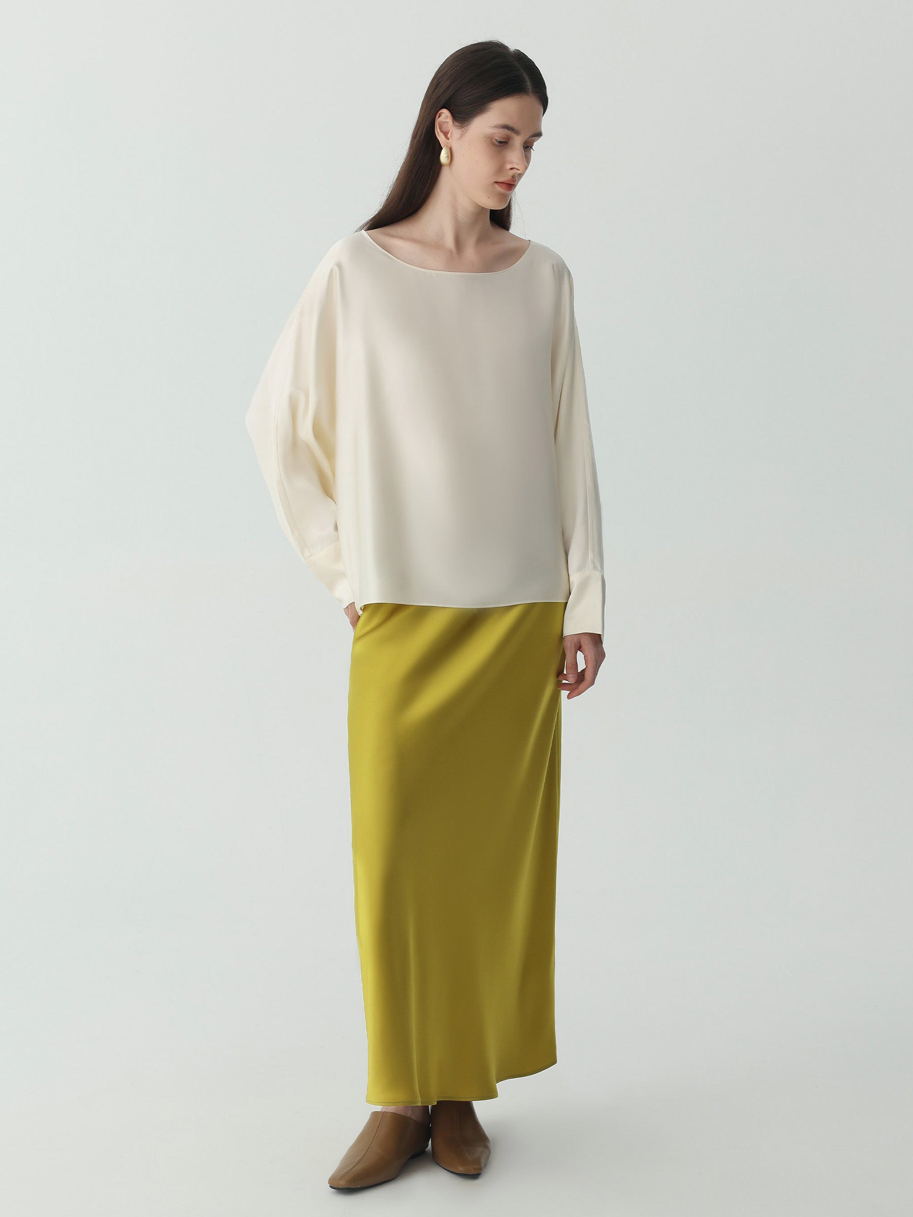 Ankle-length Midi Skirt in Silk #color_Olive