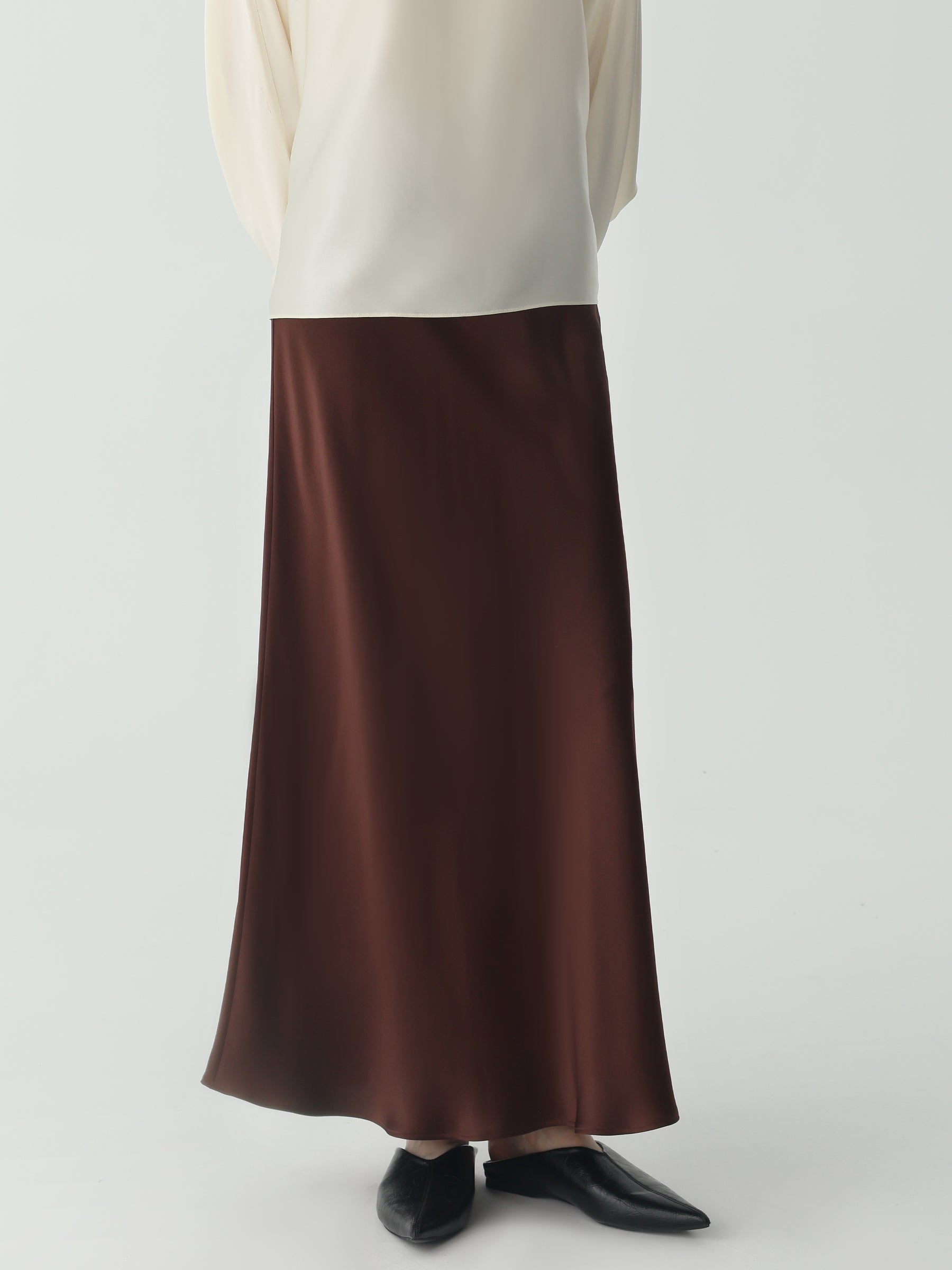 Ankle-length Midi Skirt in Silk #color_Chocolate