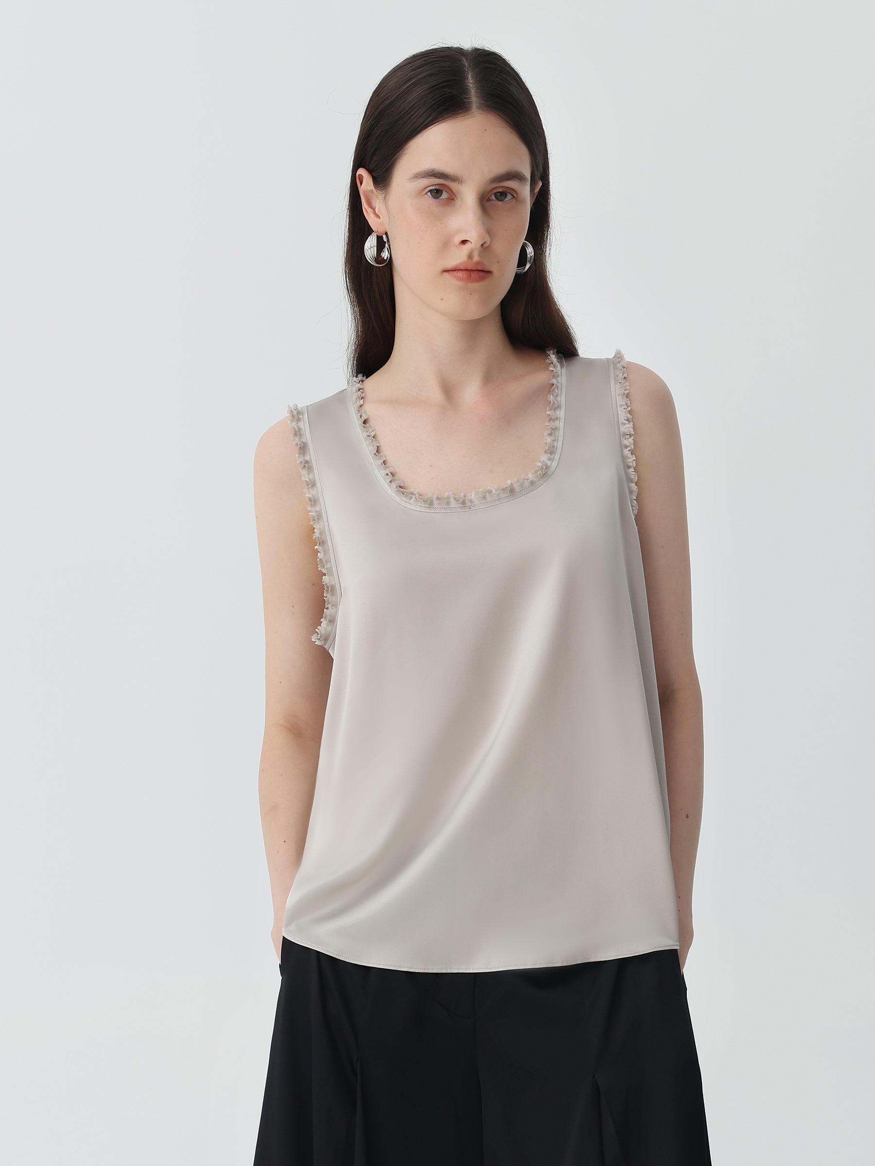 #color_Soft Gray White