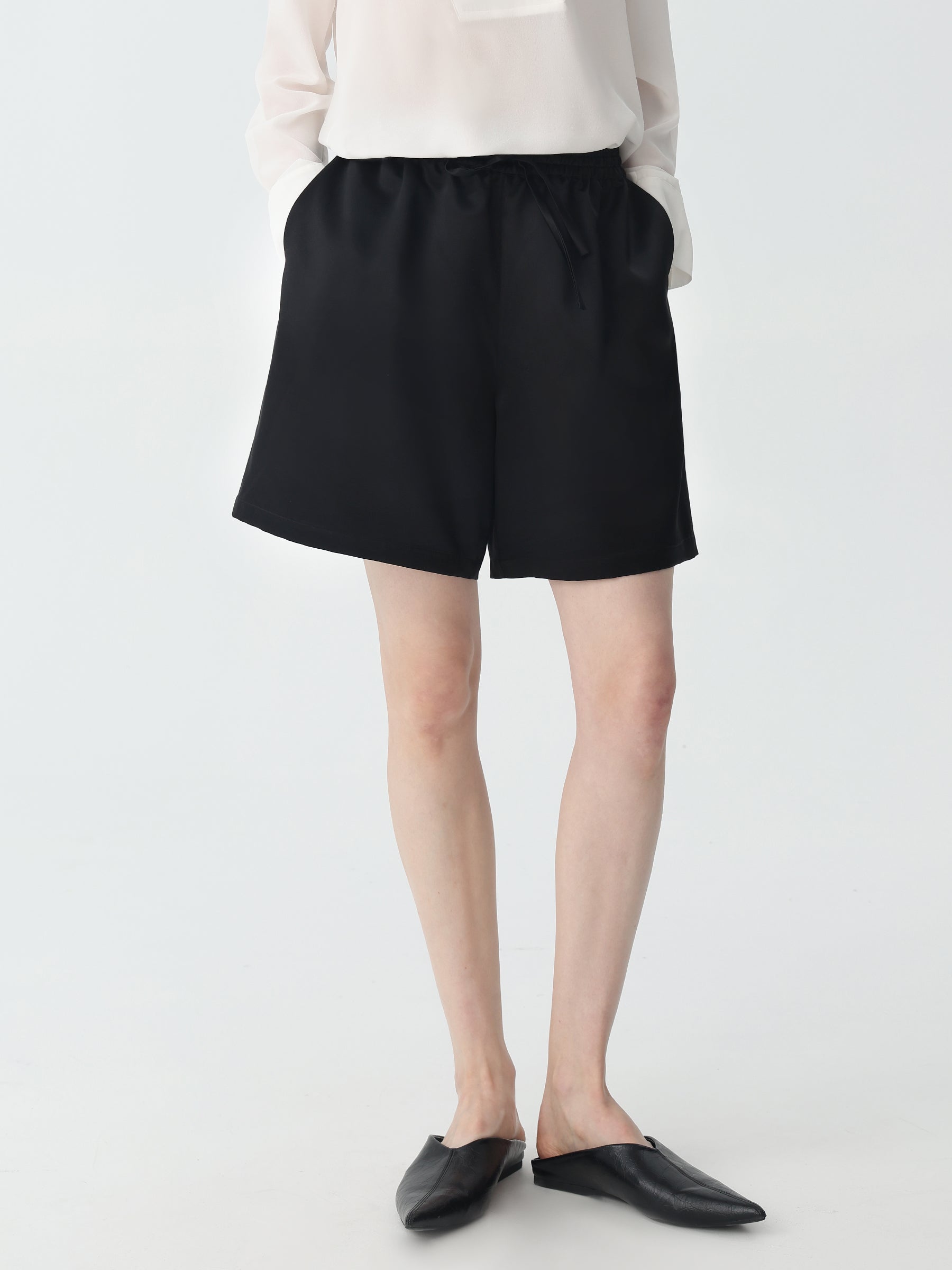 Silk-Wool Blend Shorts #color_Black