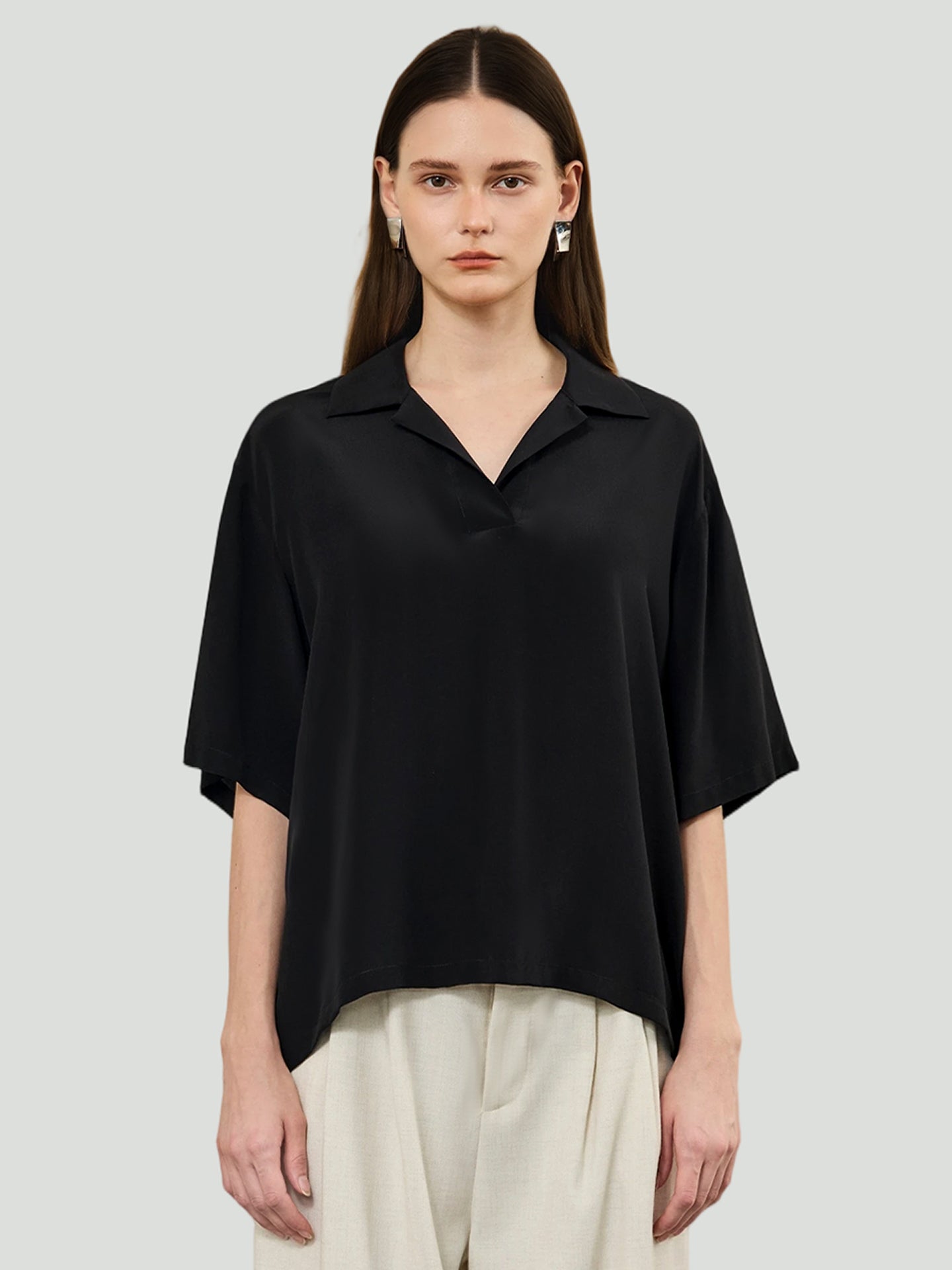 Half-open polo shirt in silk#color_Black