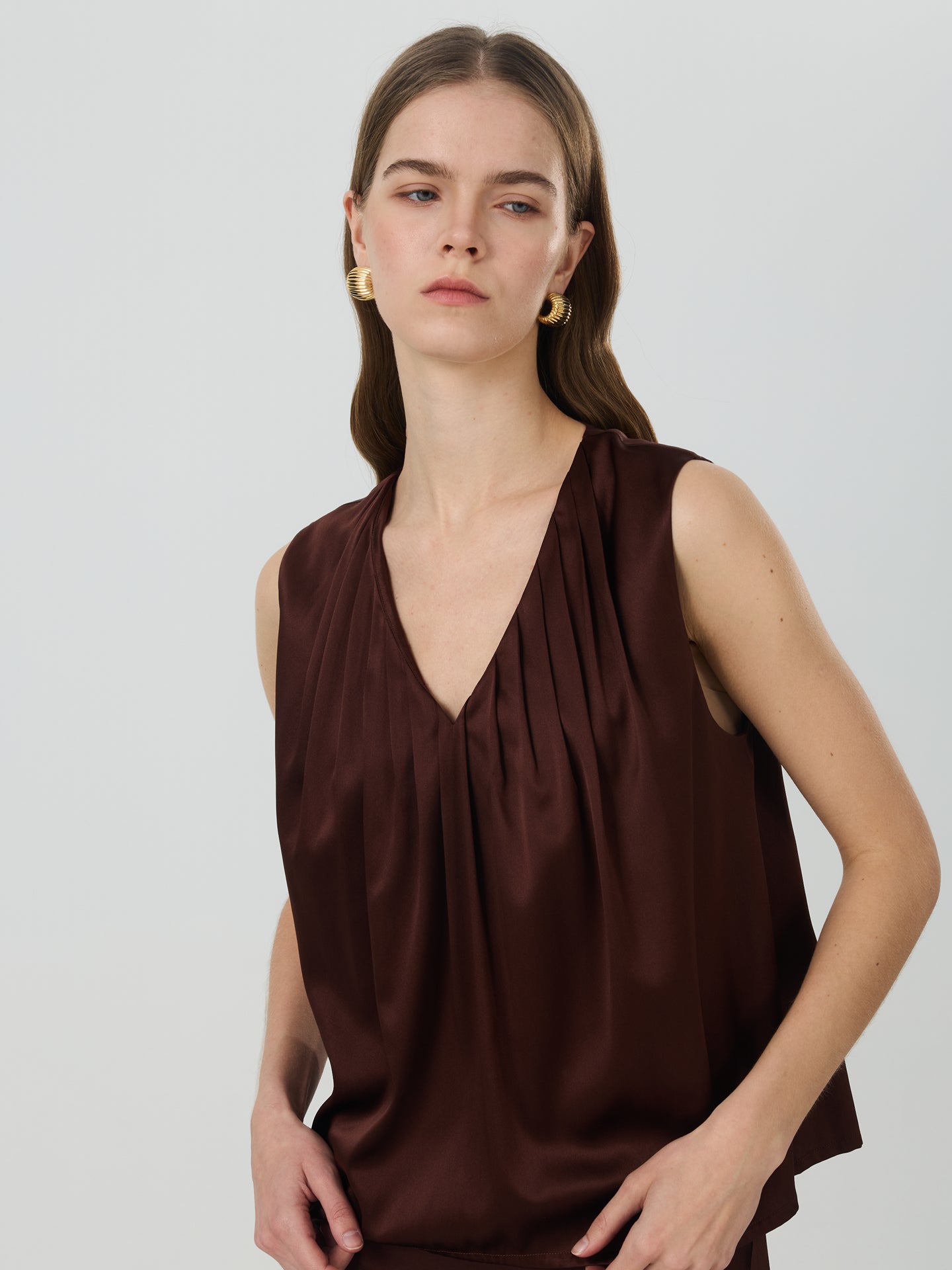 Mulberry Silk V-Neck Ruched Twist Top#color_Chocolate