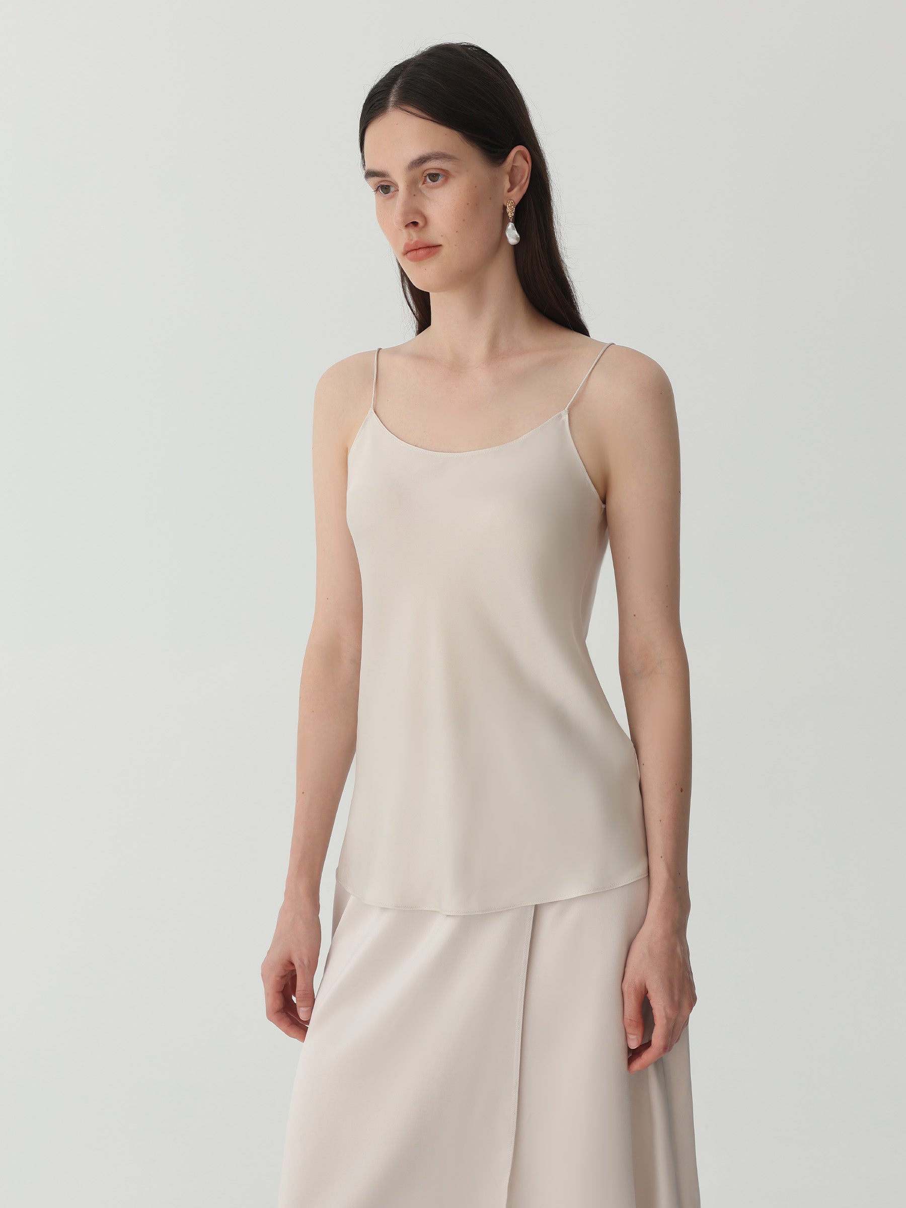 #color_Soft Gray White