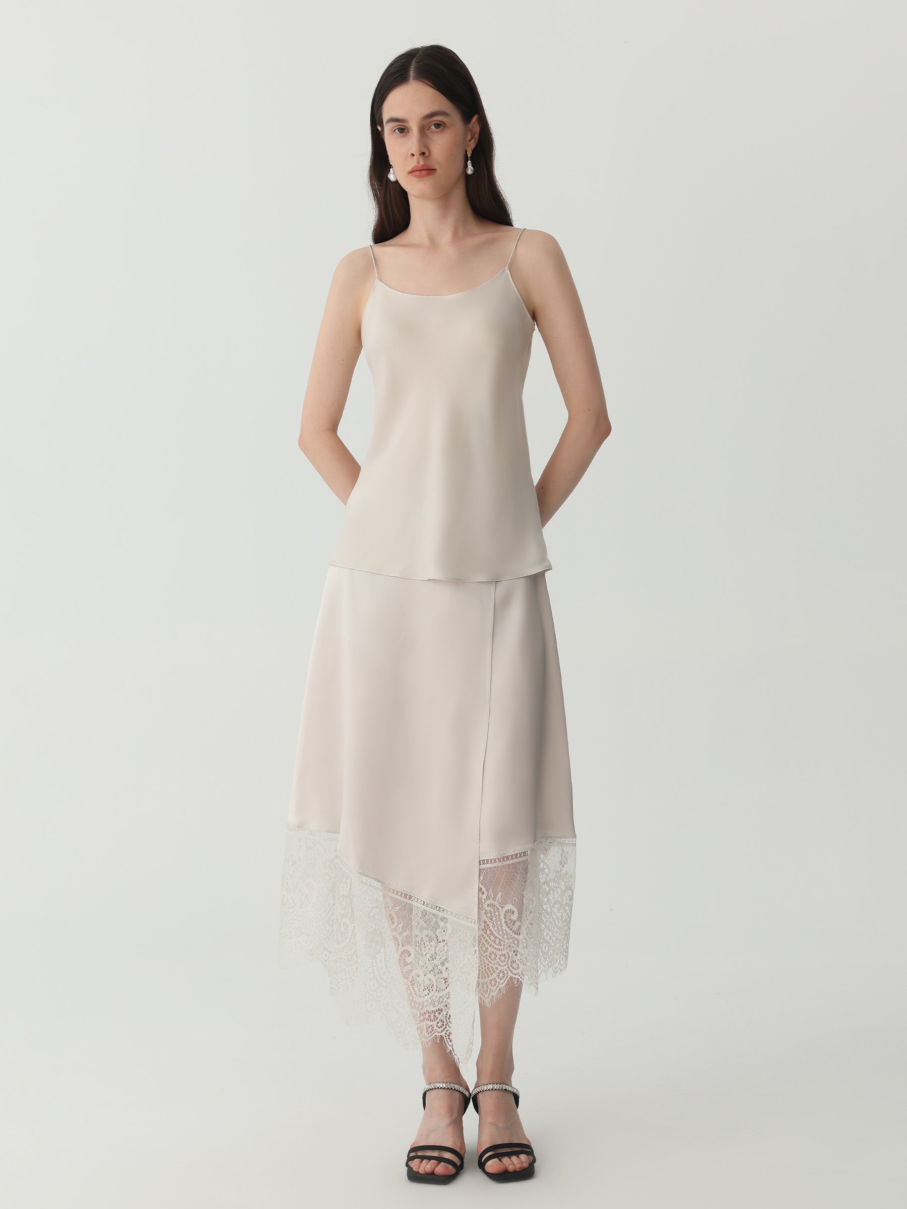 #color_Soft Gray White