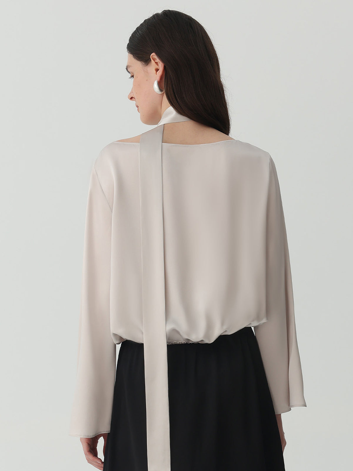 Bell-sleeved top in Silk #color_Light Grey