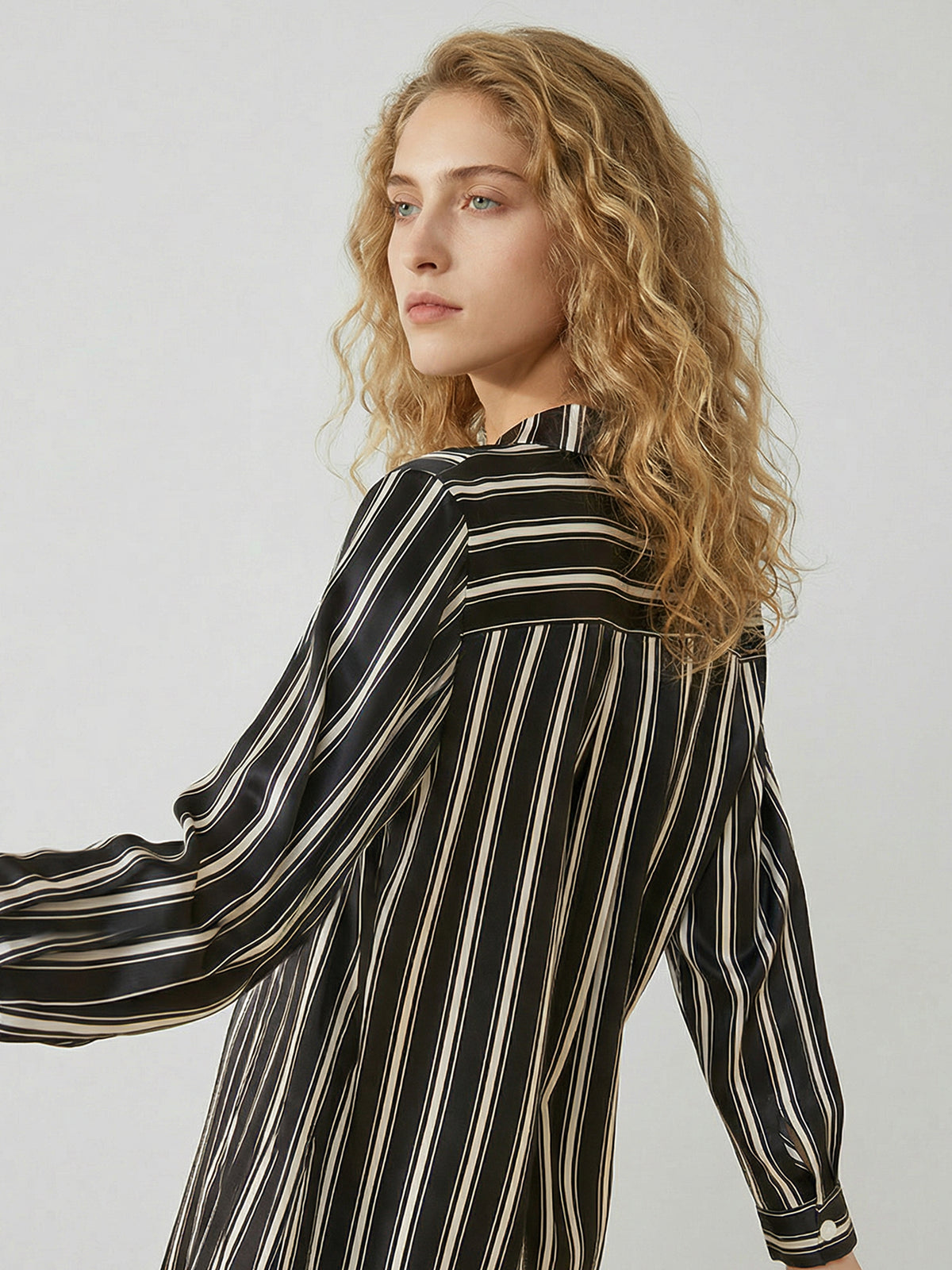 Silk Striped Nightshirt#color_Black Stripes
