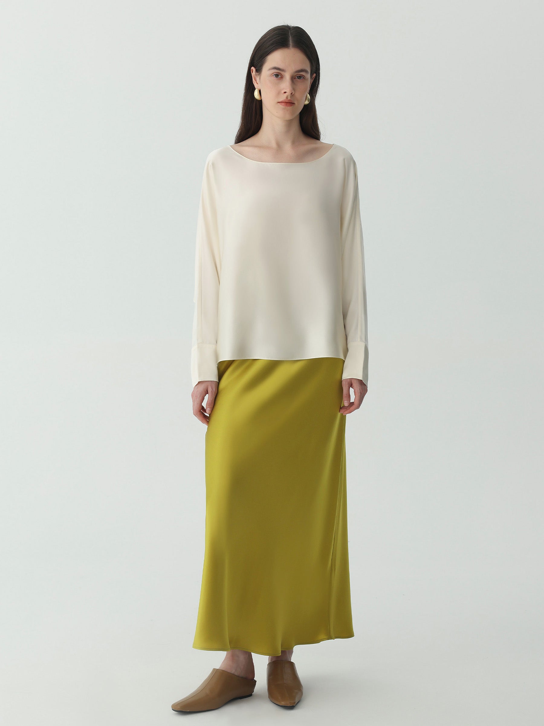 Ankle-length Midi Skirt in Silk #color_Olive