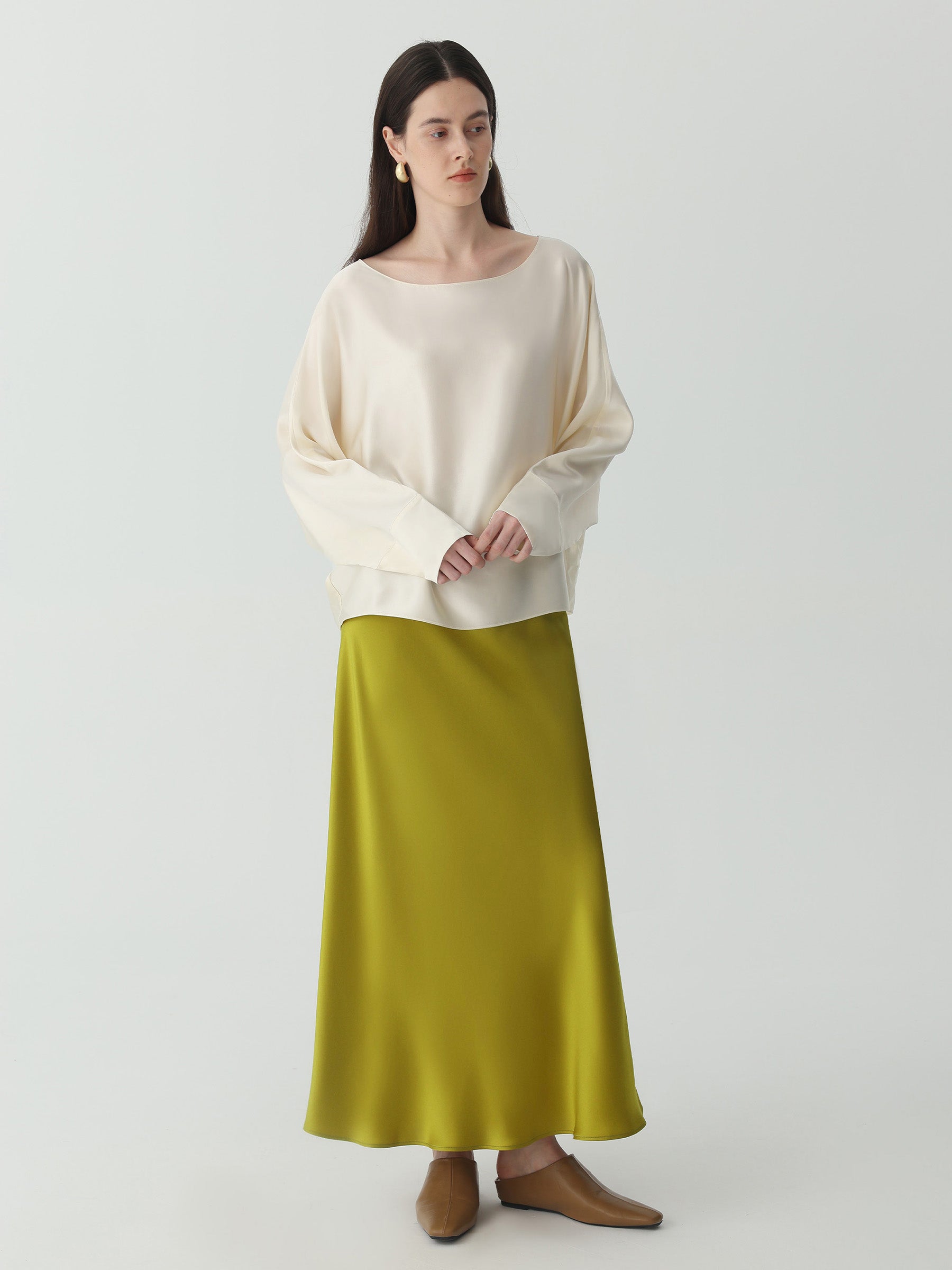 Ankle-length Midi Skirt in Silk #color_Olive