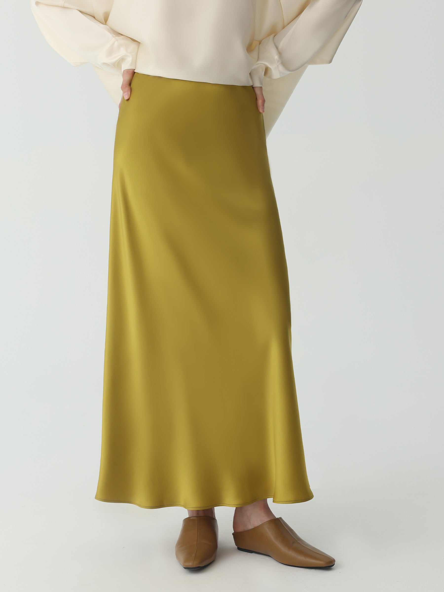 Ankle-length Midi Skirt in Silk #color_Leaf Yellow