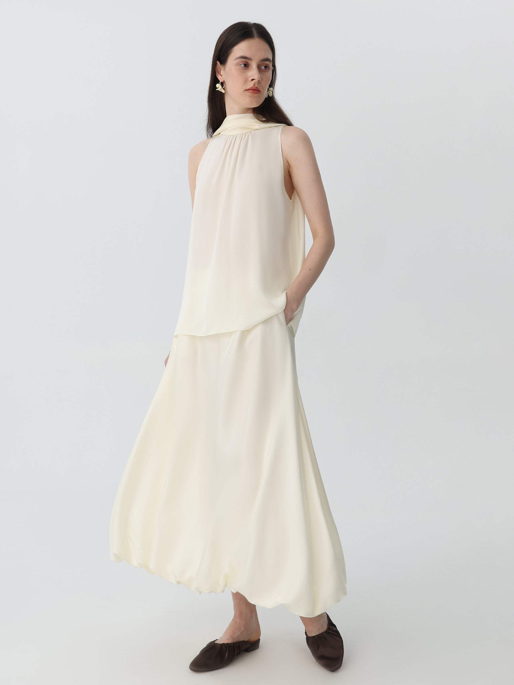 Tulip Balloon Skirt in Twill Silk #color_Ivory White