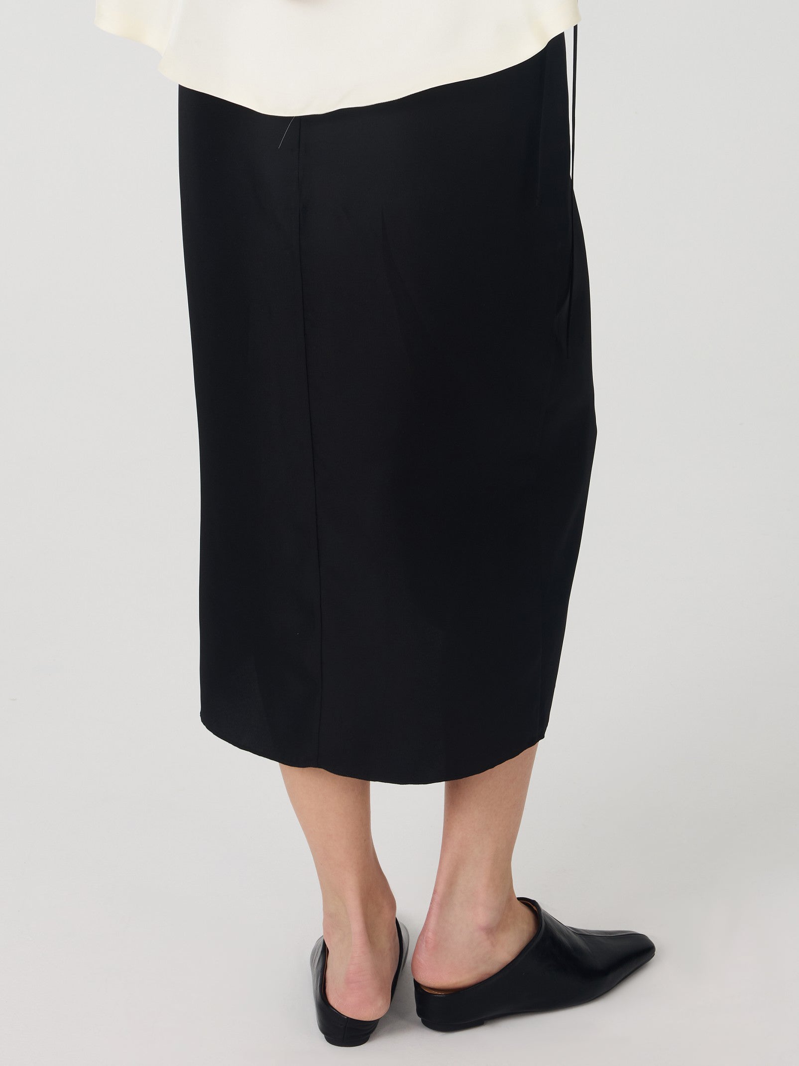 Silk Twill Tulip Midi Skirt#color_Black