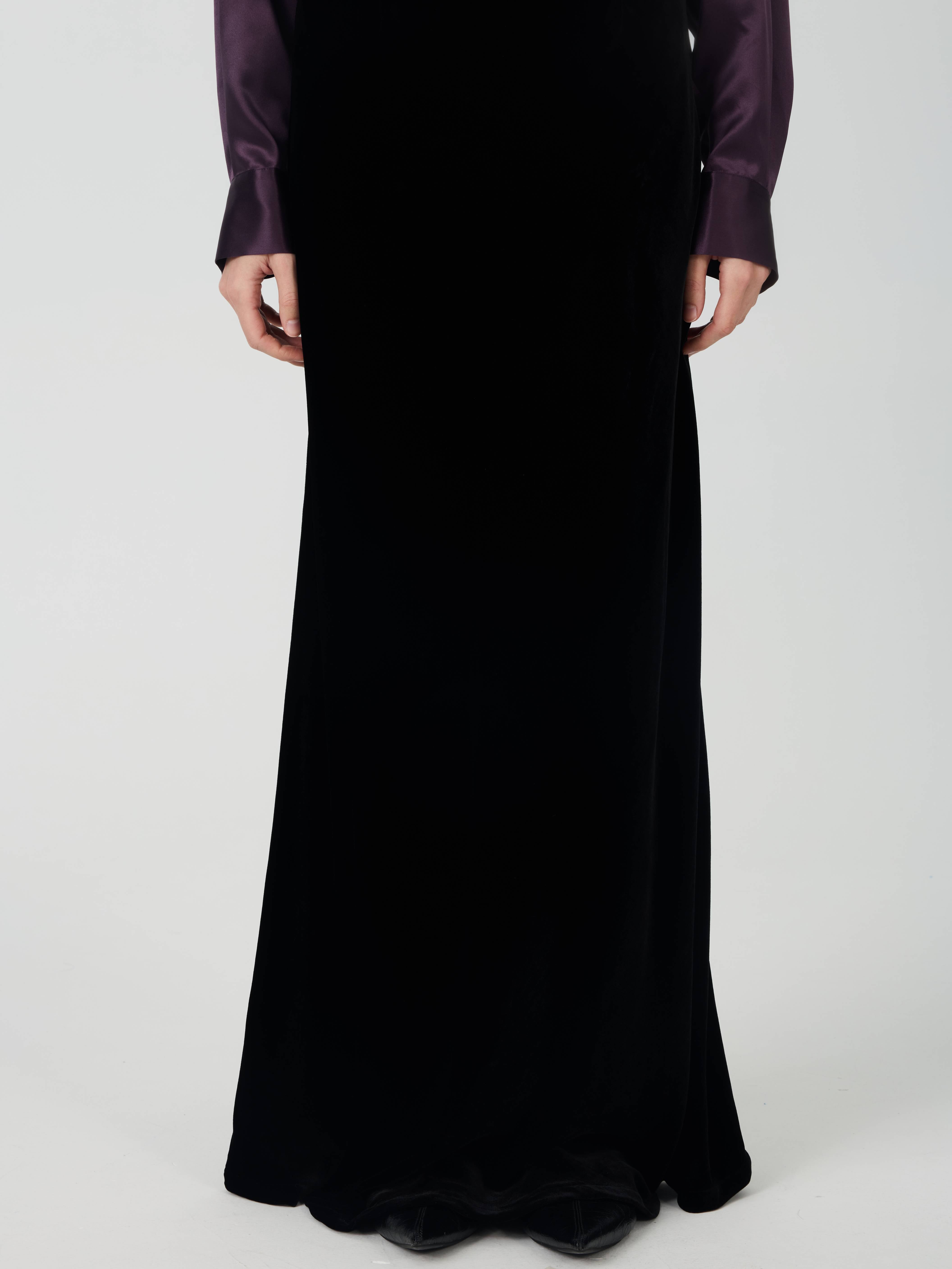 Silk Velvet Maxi Skirt#color_Black