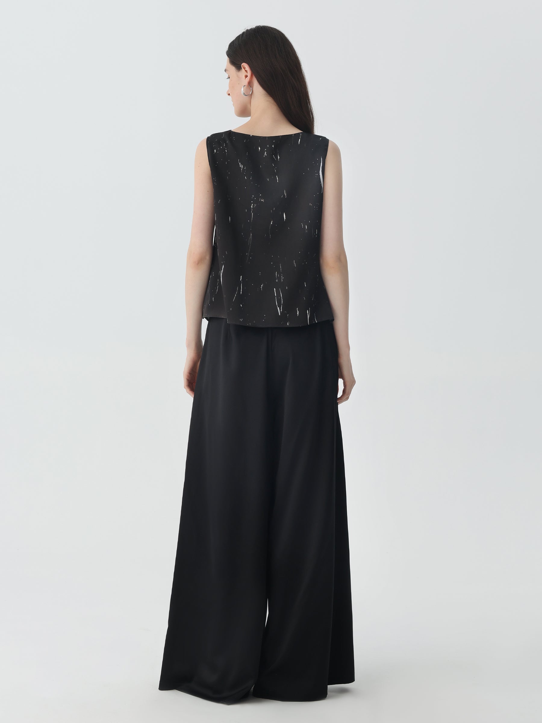 Sleeveless Cowl Neck Tank Top in Silk #color_Marble