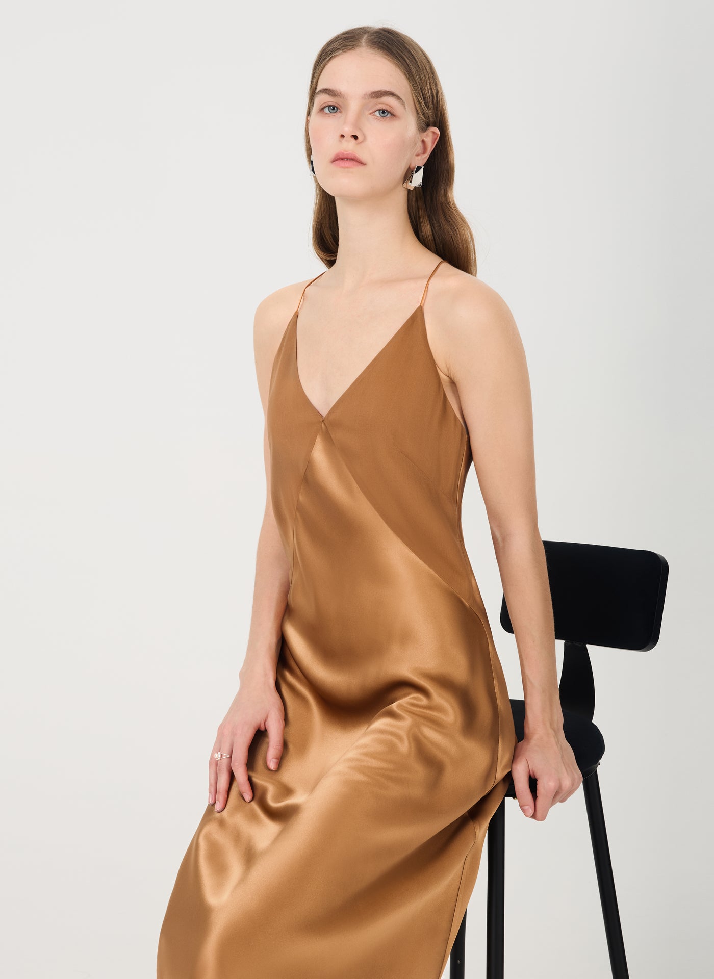 Mulberry Silk Slip Dress with Cross-Back Strapss#color_Caramel