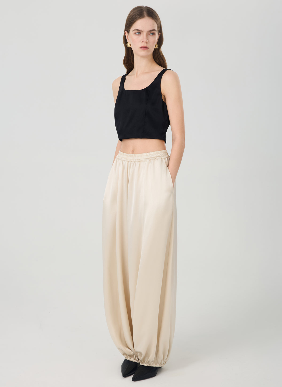 Silk Cropped Tank Top#color_Black