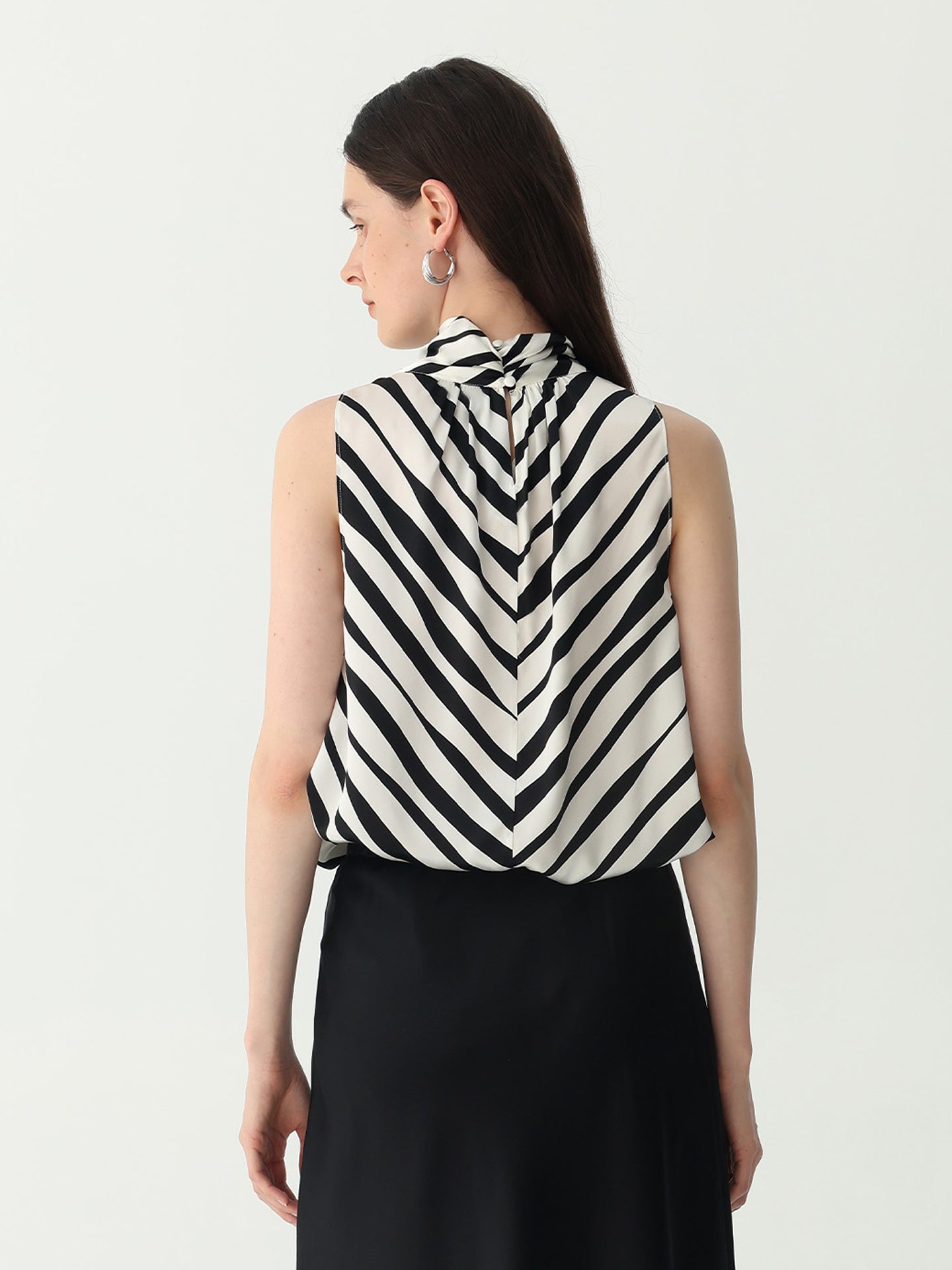 Striped Sleeveless Keyhole Top in Silk #color_Strip
