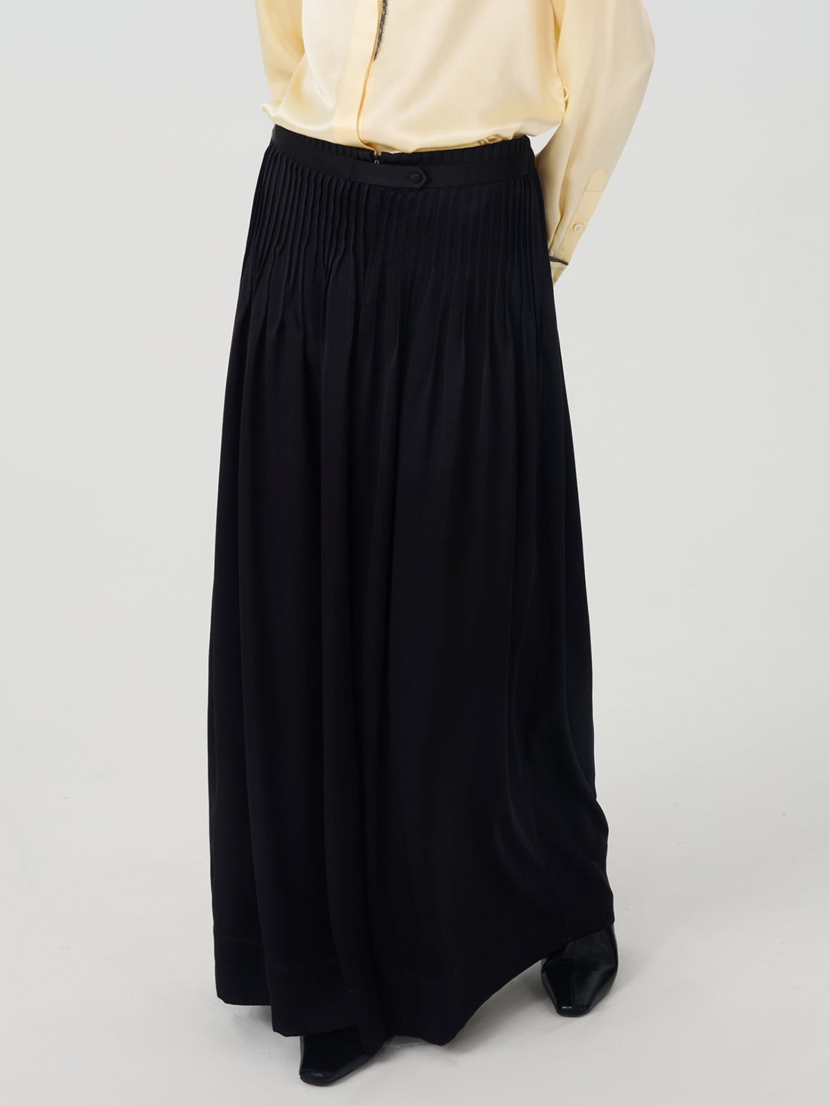 Tuck-Pleated Wide-Leg Pants#color_Black