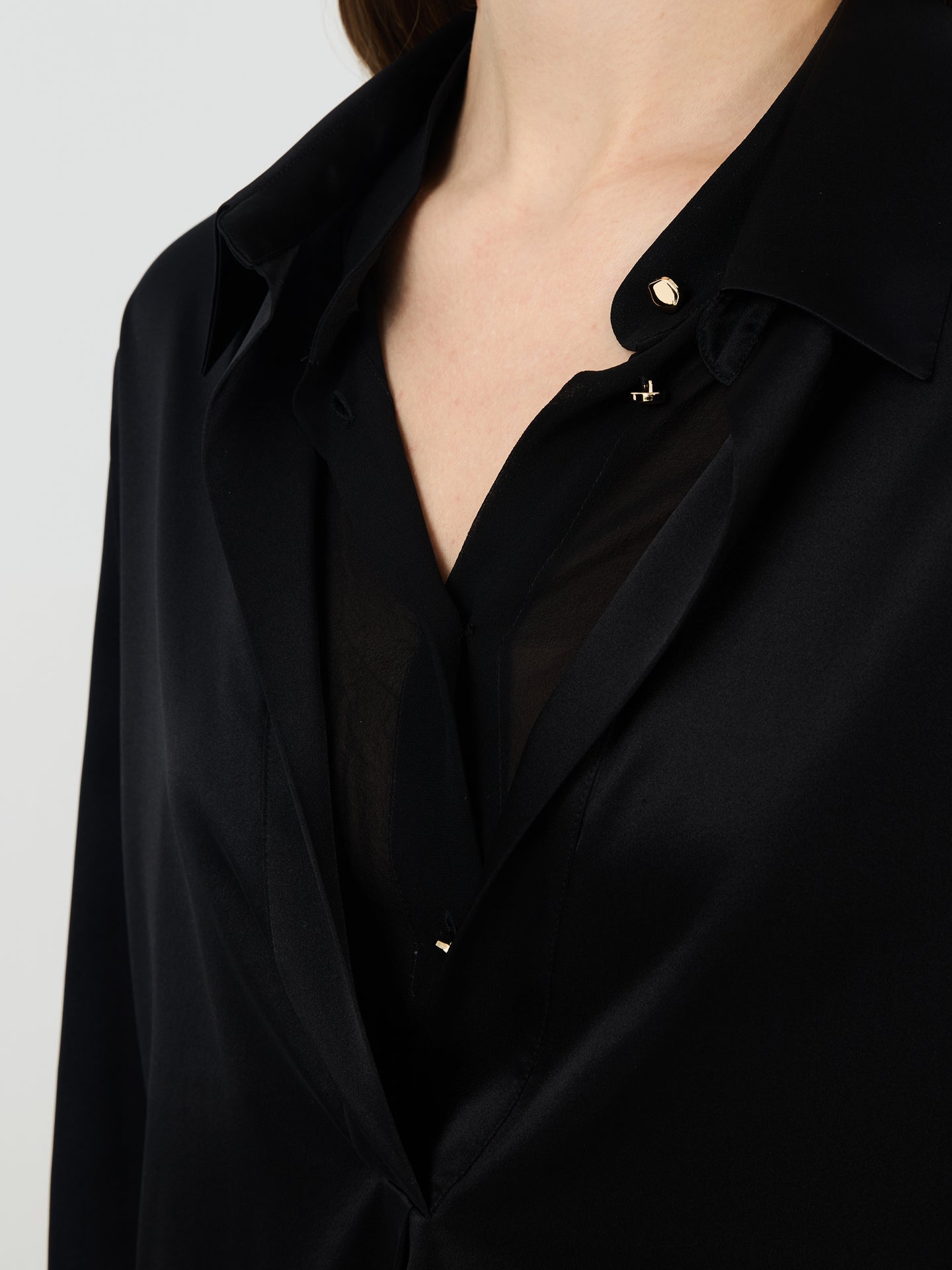 Mulberry Silk Metal Button Blouse#color_Black