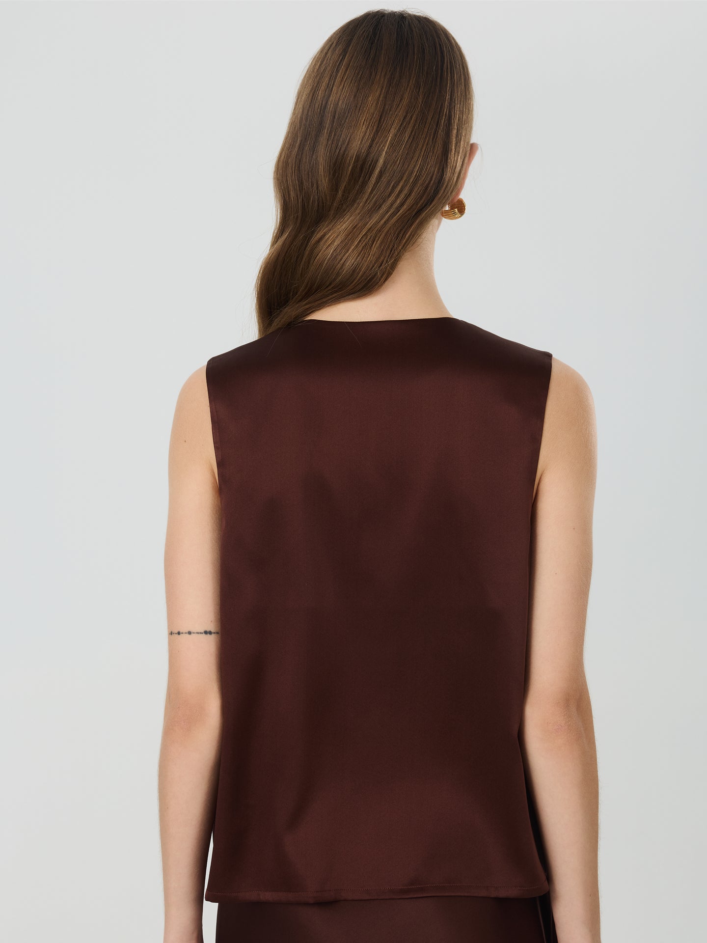 Mulberry Silk V-Neck Ruched Twist Top#color_Chocolate