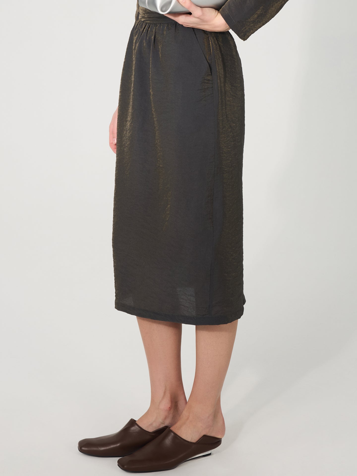 Minimalist Elastic-Waist Midi Pencil Skirt#color_Charcoal