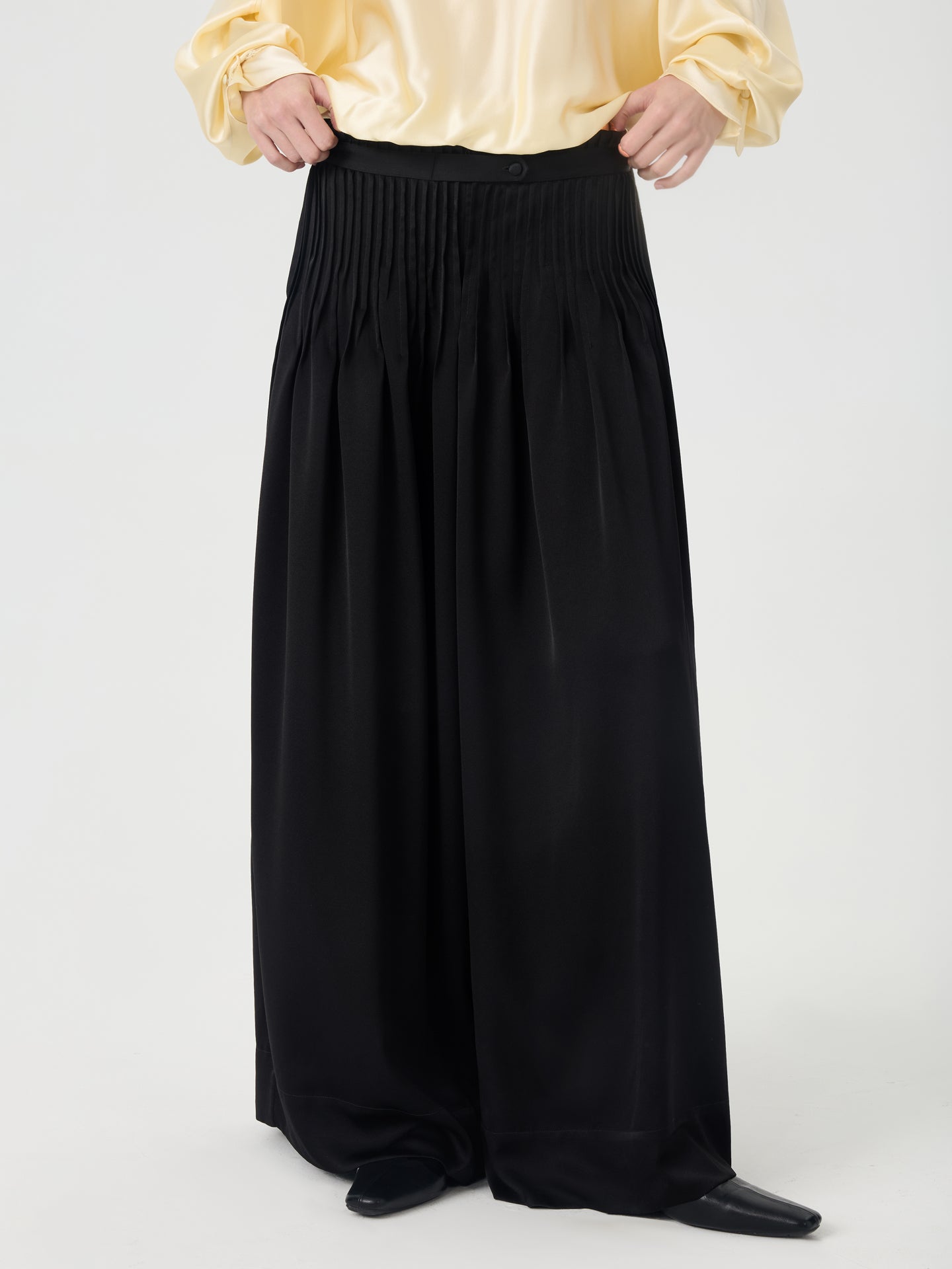 Tuck-Pleated Wide-Leg Pants#color_Black