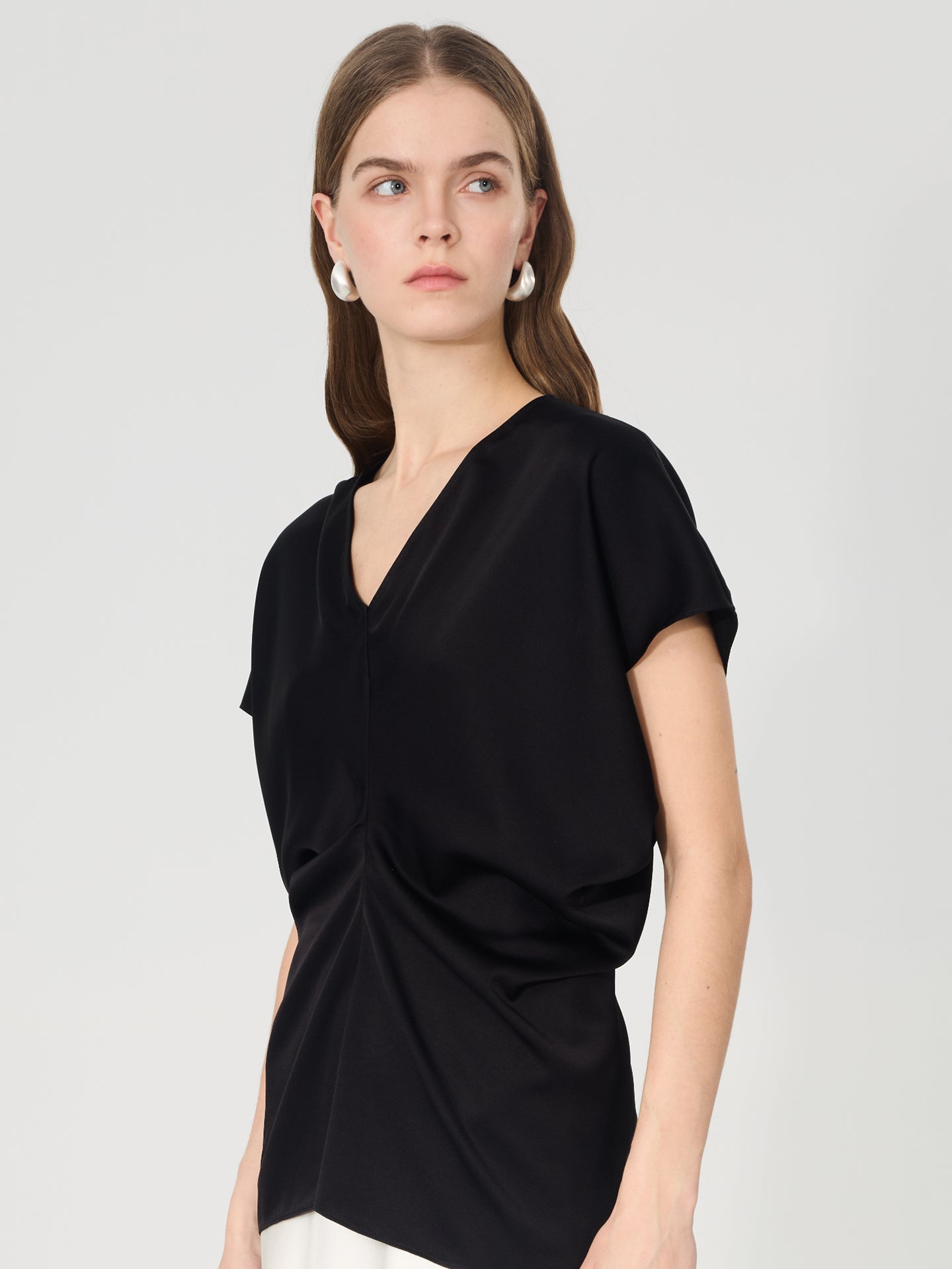Mulberry Silk V-Neck Ruched Twist Top#color_Black