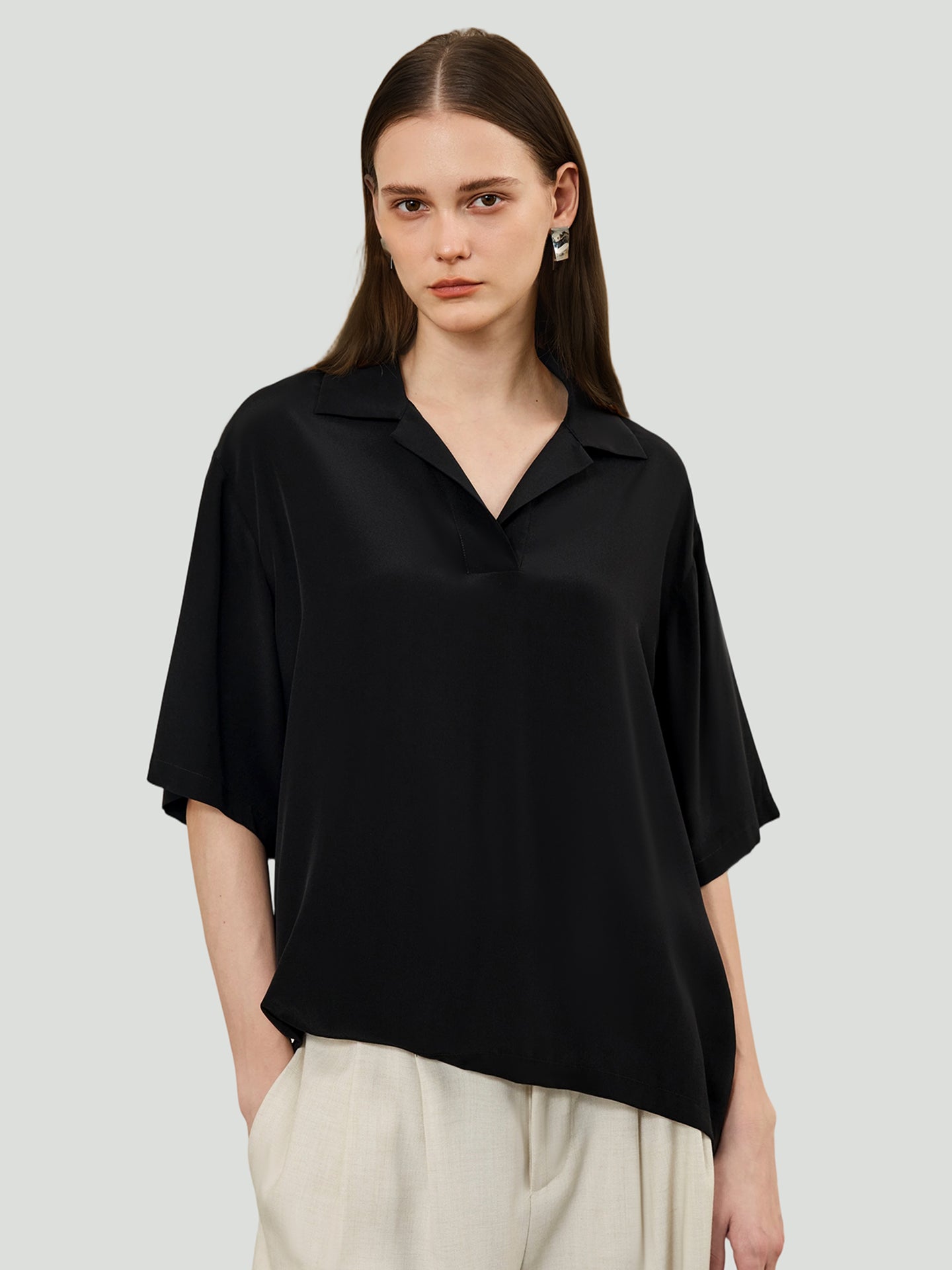 Half-open polo shirt in silk#color_Black